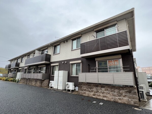 シュシュしらかしの物件外観写真